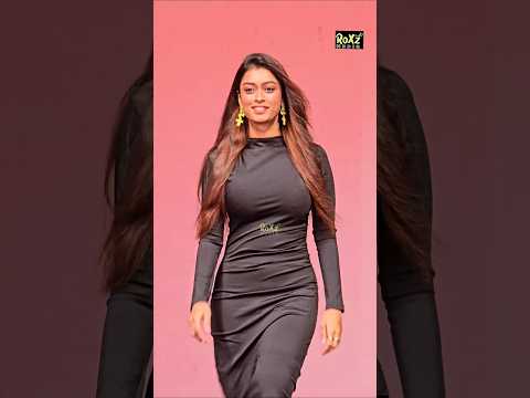 Gorgeouss Priyamvada's Ramp Walk  ✨✨ Samshayam Promotion✨#priyamvadakrishnan #PriyamVada #Samshayam