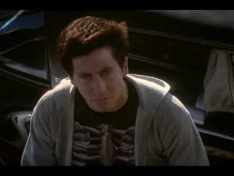 Donnie Darko - Official Trailer [2001]